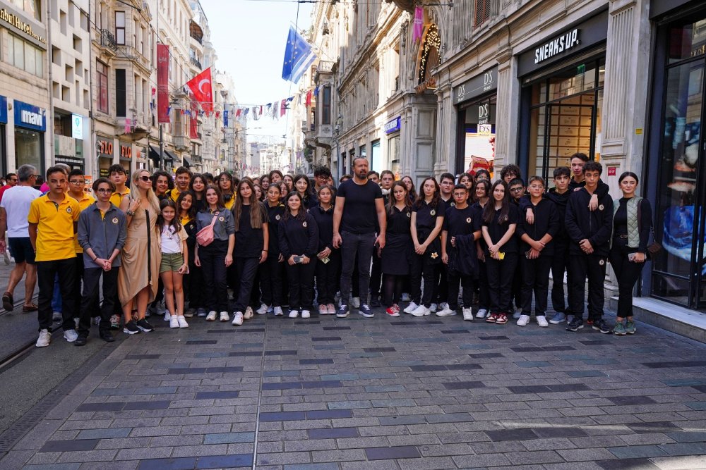 Demirören Medya Lisesi öğrencilerinden Madame Tussauds Müzesi’ne ziyaret