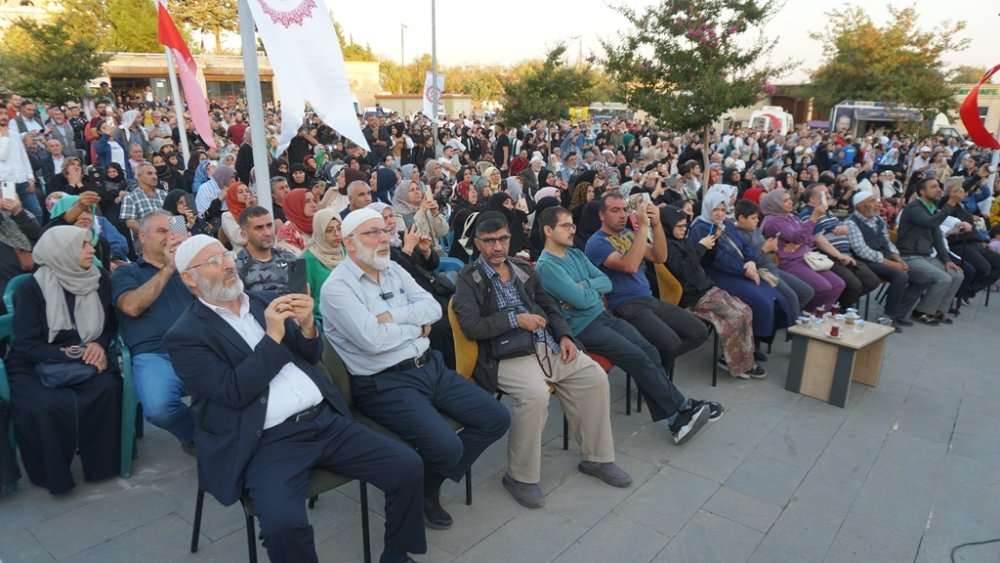 Yılda 2 kez gerçekleşiyor: 5 dakika boyunca izlendi