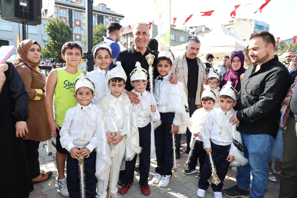 Sultangazi’de toplu sünnet şöleni yapıldı