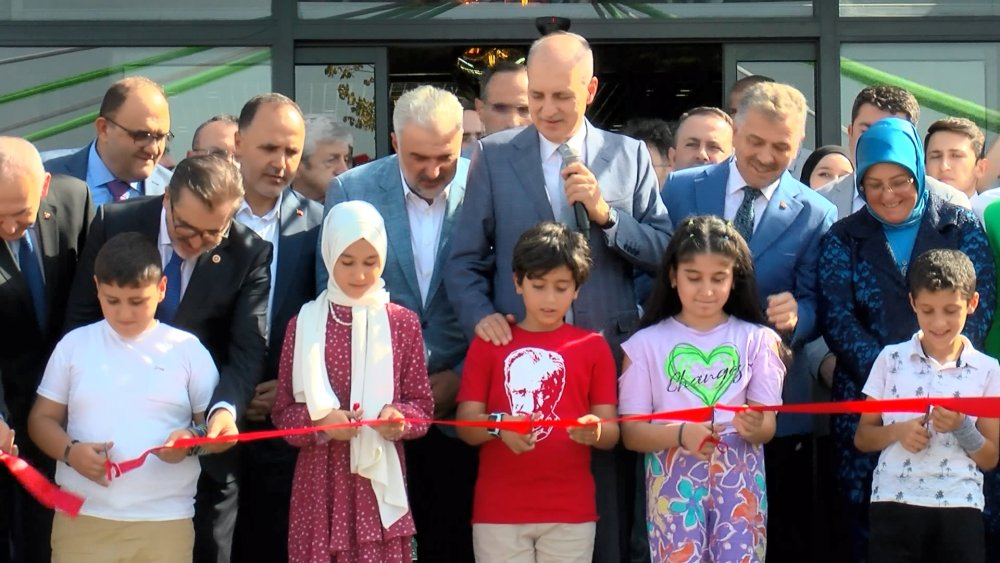 TBMM Başkanı Kurtulmuş İstanbul'da açılış törenine katıldı