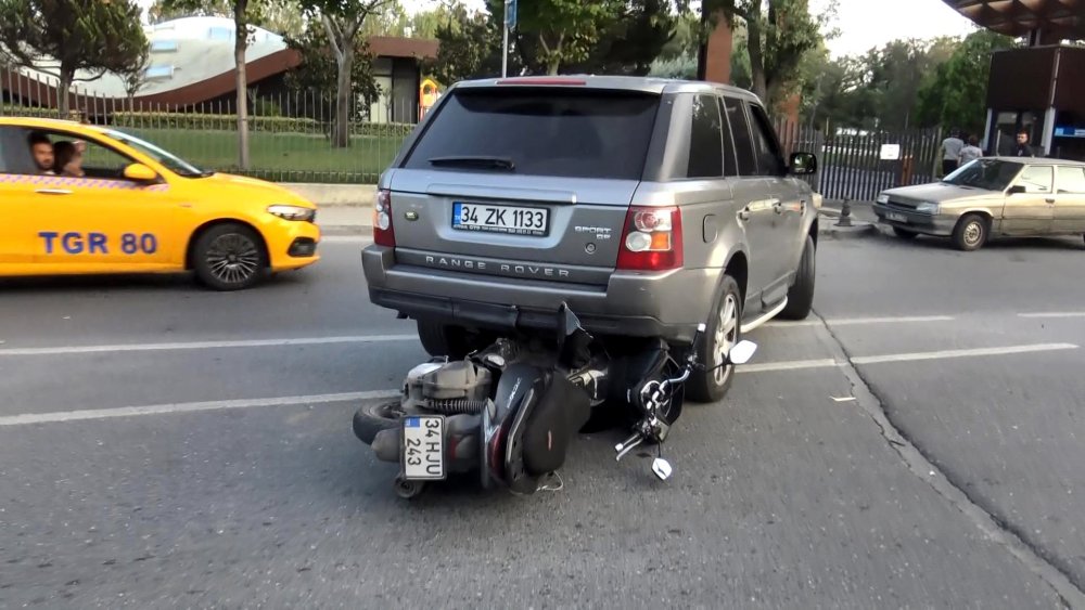 Ters yöne girmeye çalışan cipe motosikletli çarptı: 1 yaralı