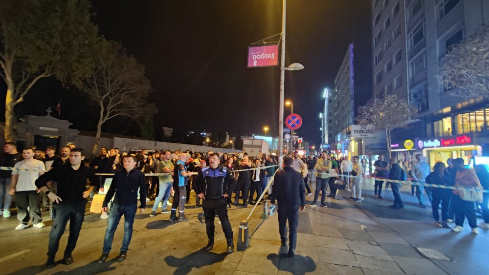 İş merkezinin bodrum katında yangın; 1 kişi hastanaye kaldırıldı