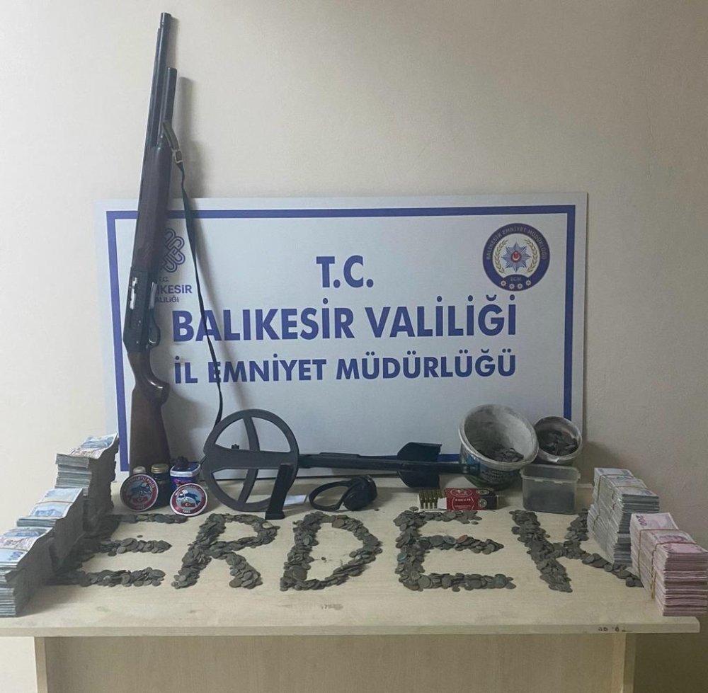 Tarihi eser operasyonu; 3 bin 882 sikke ele geçirildi, 3 gözaltı