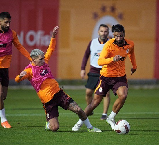 Galatasaray'da derbi hazırlıkları başladı