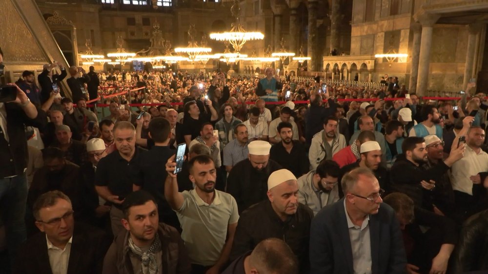 Hayatını kaybedenler için Ayasofya'da dua edildi