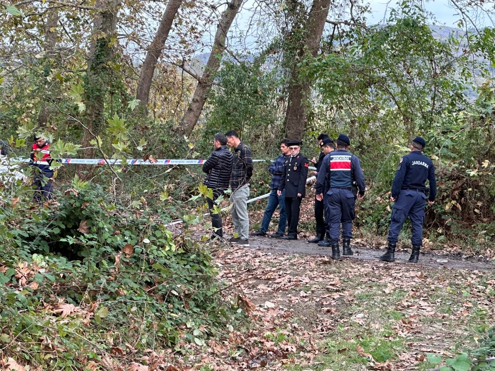 Tabancayla öldürülmüş halde çöplerin arasında bulundu; 2 arkadaşı gözaltına alındı