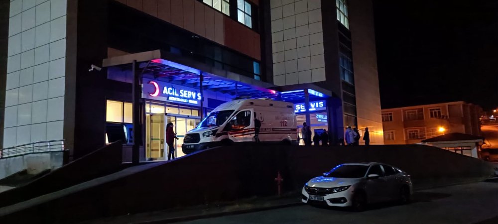 Polis aracı ile TIR çarpıştı, 2 polis memuru yaralandı