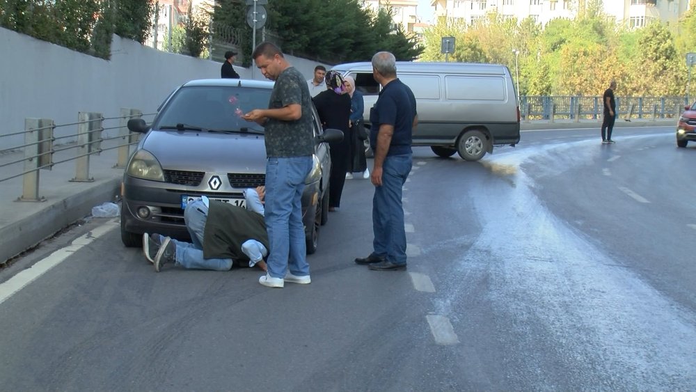 Yola dökülen yağ, kazalara davetiye çıkardı