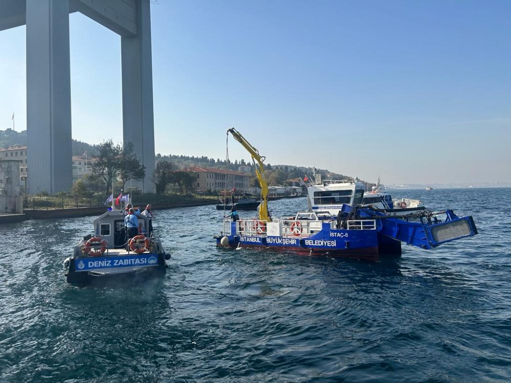 İstanbul Boğazı’nda midye operasyonu