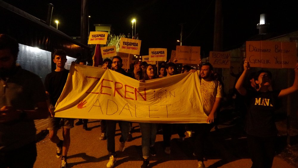 KYK'da kalan öğrenciler Zeren için toplandı