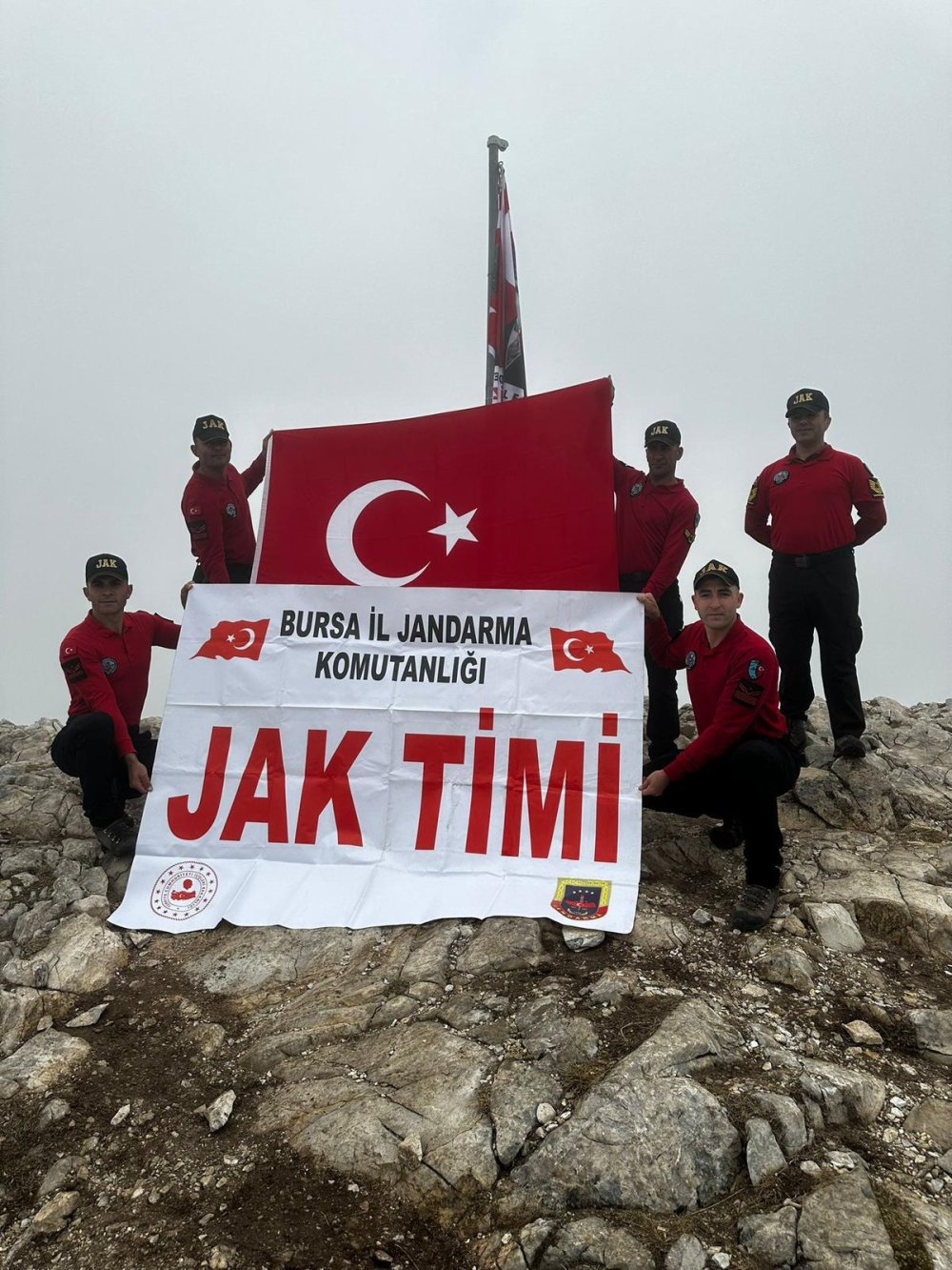 JAK timleri zirvede Türk bayrağını dalgalandırdı