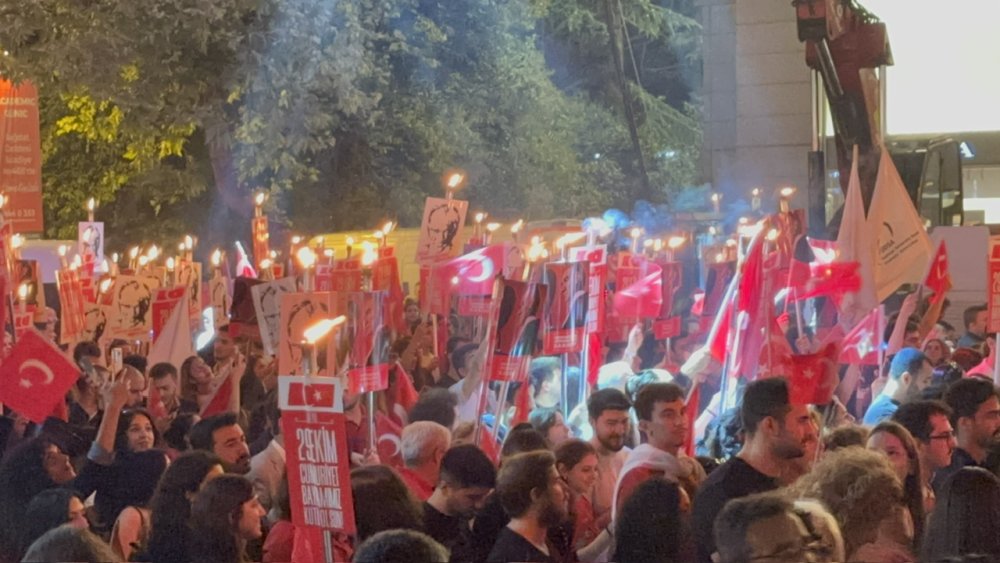 Kadıköy'de Cumhuriyet Bayramı coşkusu tüm hızıyla sürüyor