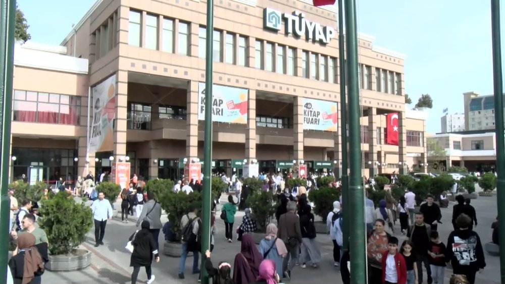 40. TÜYAP Kitap Fuarı'na yoğun ilgi