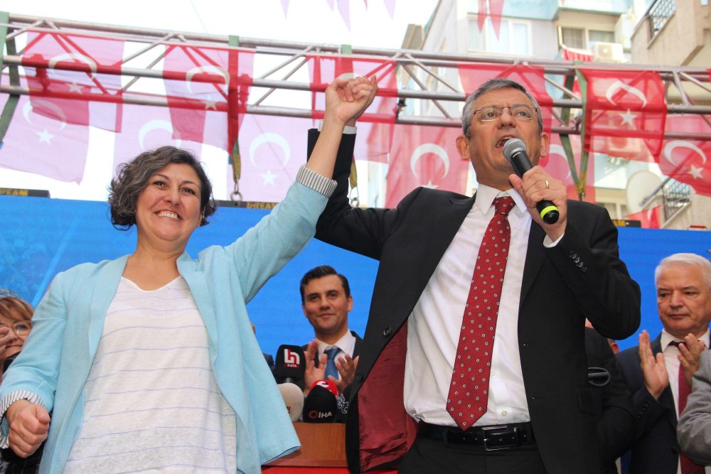 Özgür Özel'in ilk ziyareti Manisa'ya: 'Halk artık iktidarı değiştirecek bir CHP istiyor'