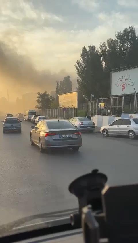 Sanayi sitesinde yangın çıktı