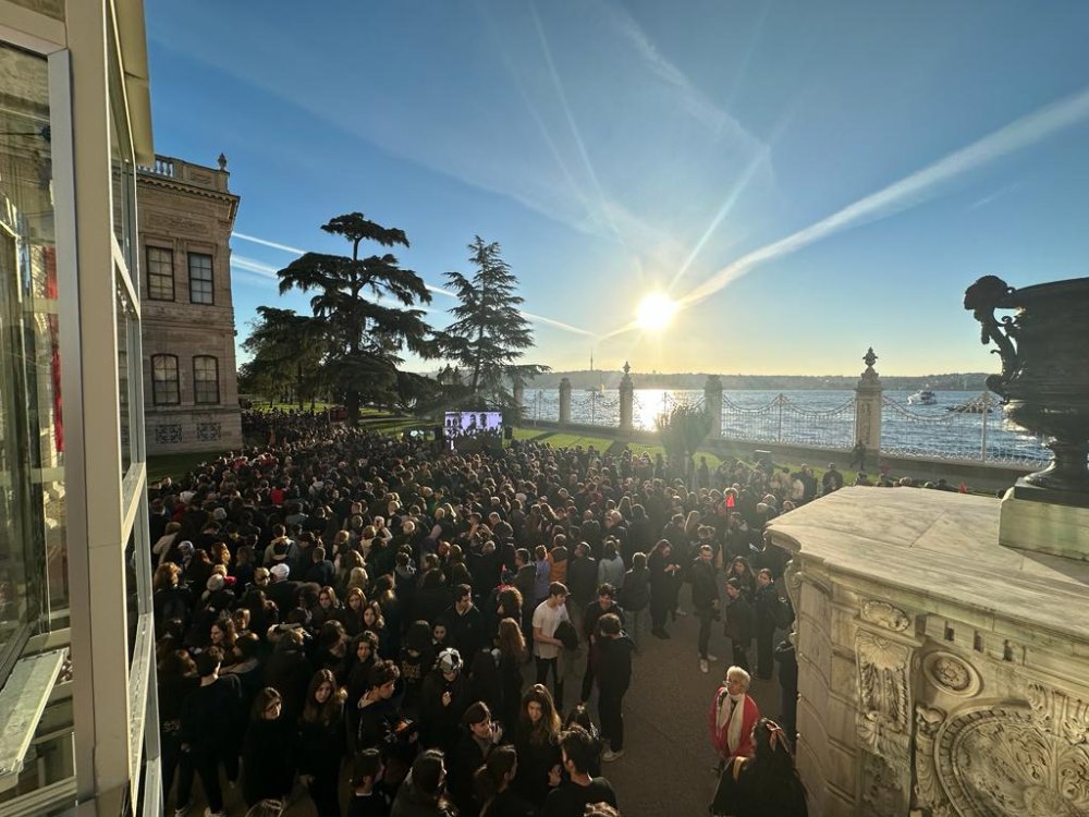 Dolmabahçe Sarayı’nda 09.05'te hayat durdu