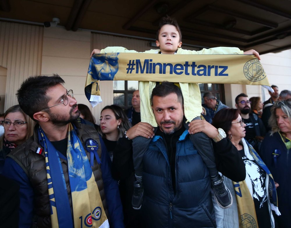 Fenerbahçe, Atatürk'ü '10 Kasım Fenerbahçe Vapuru' ile andı