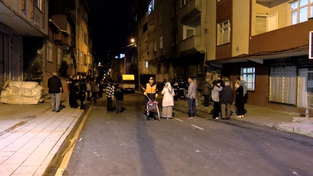 Patlamanın yaşandığı sokak yeniden trafiğe açıldı