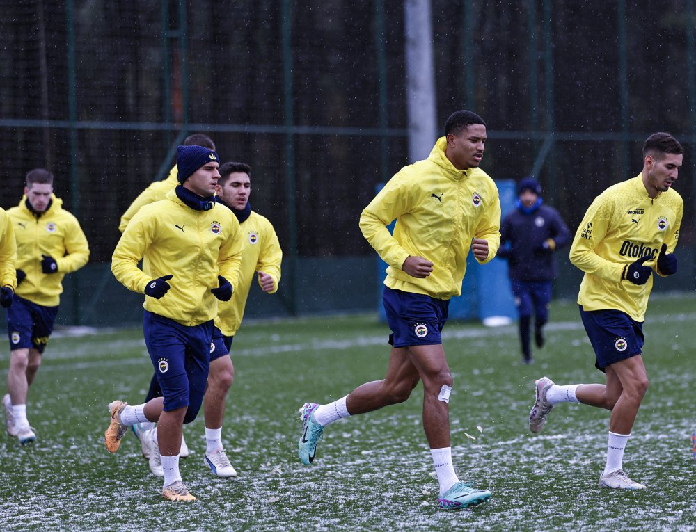 Fenerbahçe, dayanıklılık çalışmalarıyla antrenmanlarına devam ediyor