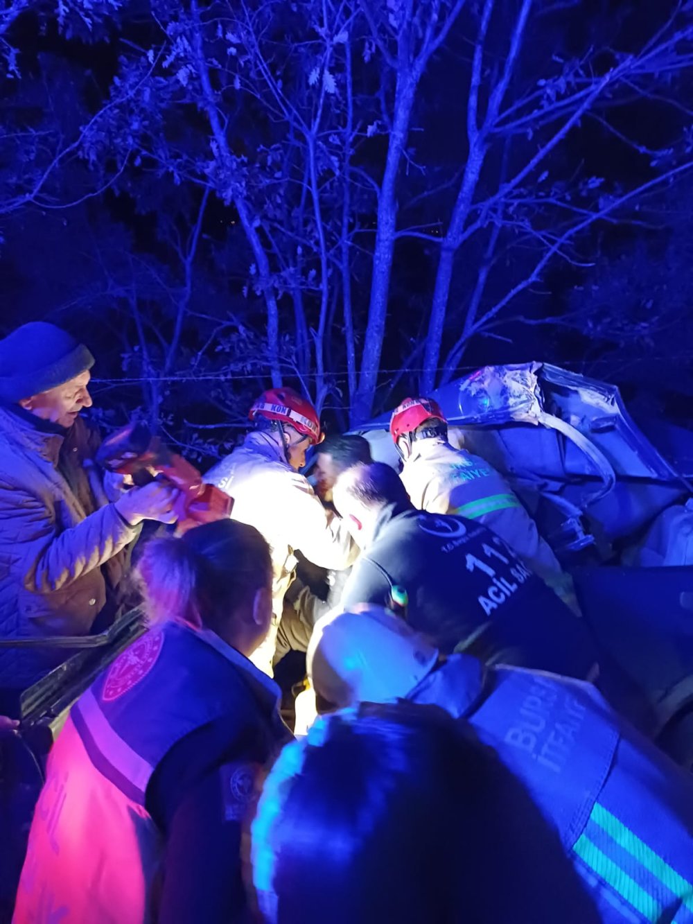 Otomobil ve traktör kazaya karıştı, 1 kişi yaralandı