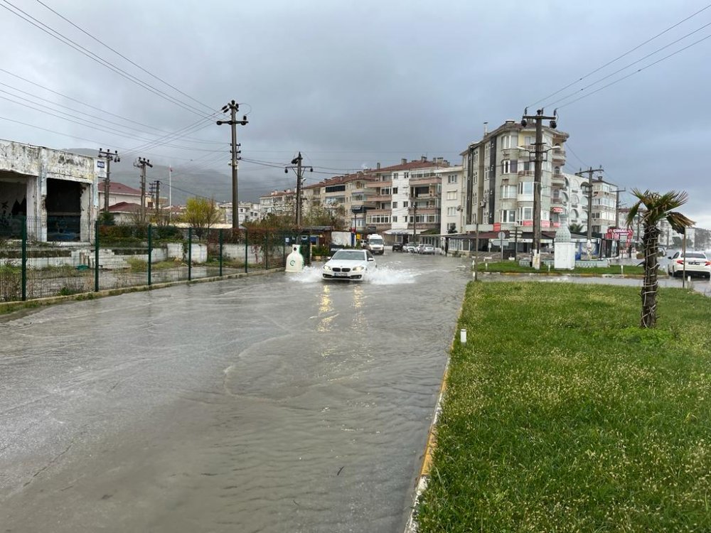 Deniz ile kara birleşti; İDO seferleri iptal