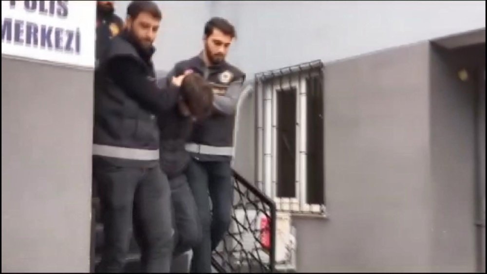 Ümraniye'de polise çarpan sürücü yakalandı