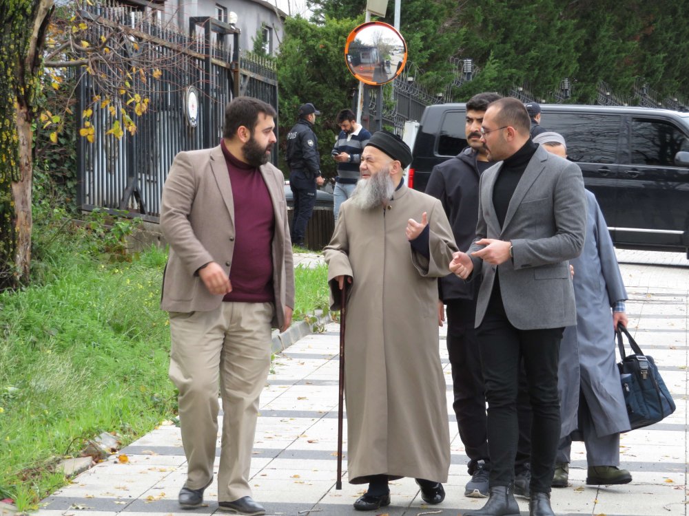 Cübbeli Ahmet Mansur Yavaş'a hakaret davasında ifade verdi