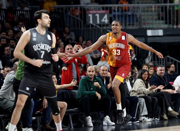 Basketbolda derbinin galibi Galatasaray