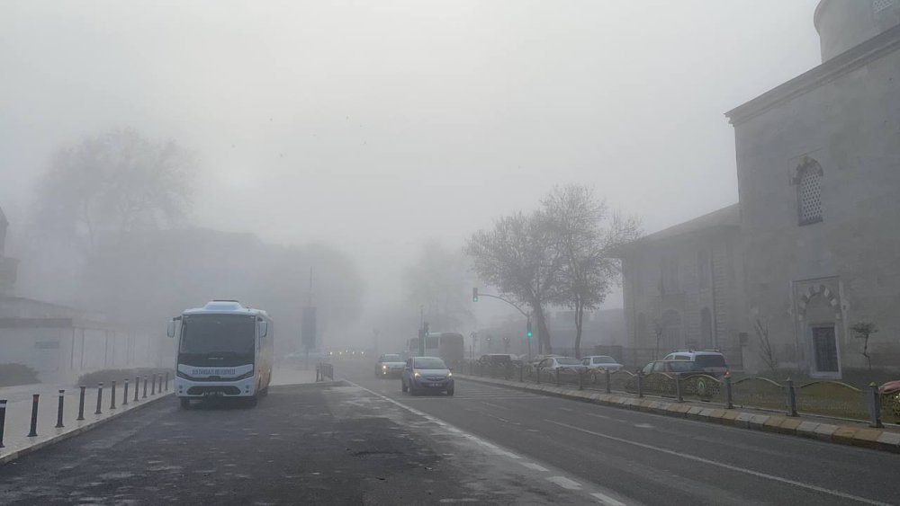 Edirne'de görüş mesafesi 50 metreye kadar düştü