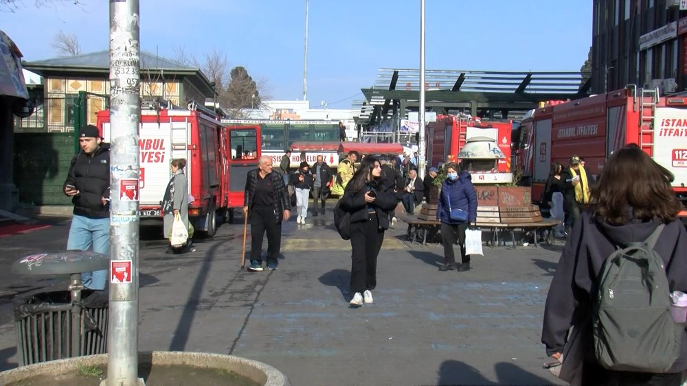 Bakırköy Yeraltı Çarşısı'nda yangın paniği: Dumandan etkilenenler var