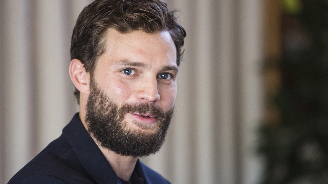 grinin-elli-tonunun-yildizi-jamie-dornan-hastanelik-oldu-oradan-sag-ciktigimiz-icin-sansliyiz-zkv5.webp