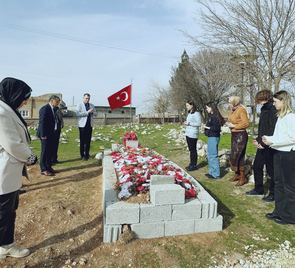 Lise öğrencileri şehidin ailesine mektup gönderdi