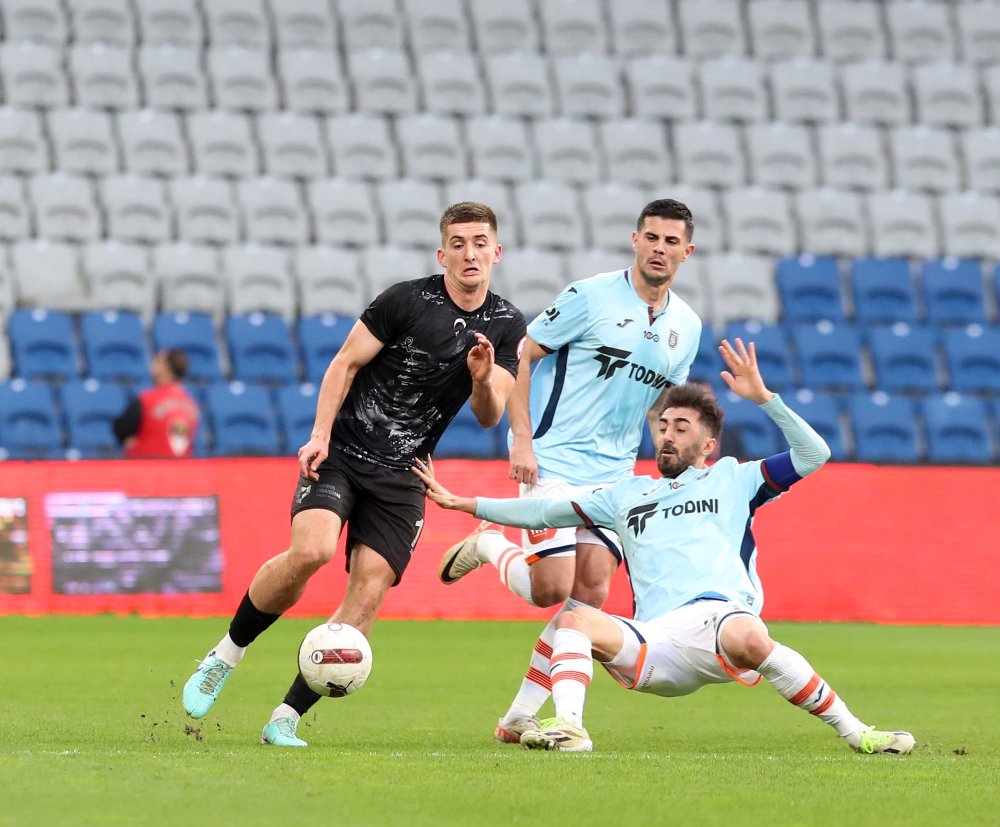 Başakşehir, Hatayspor'u penaltılarla devirdi!