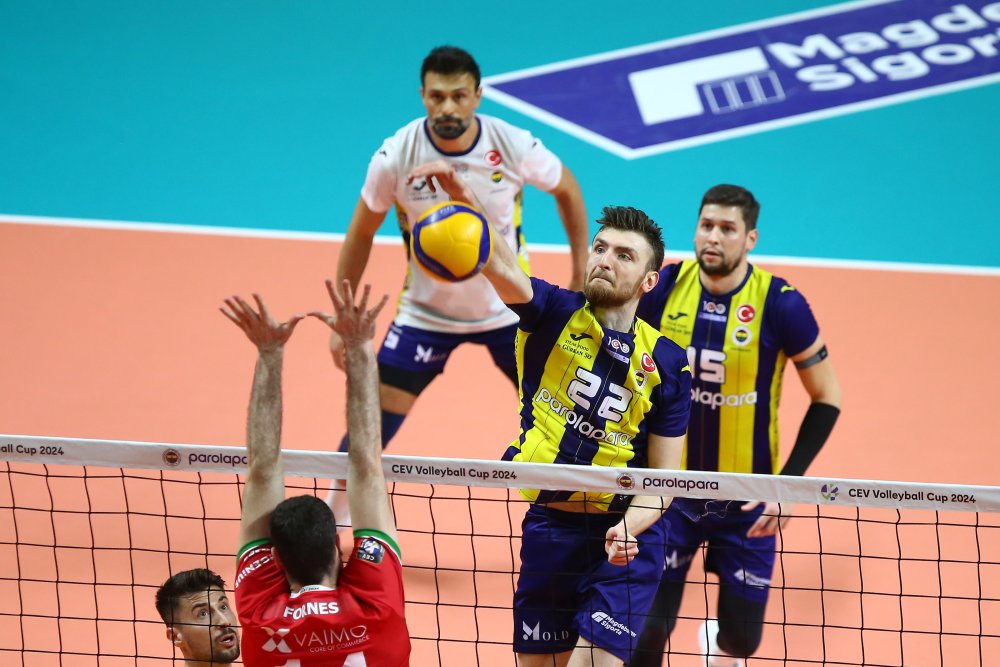 Fenerbahçe, CEV Kupası'nda yarı finalde