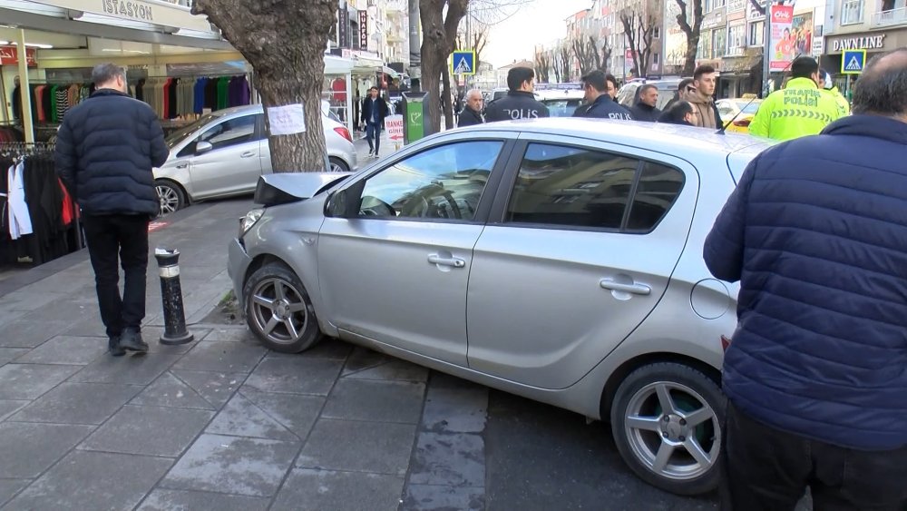 Güngören’de korkunç kaza: 5 araca ardından da mağazaya çarparak durabildi