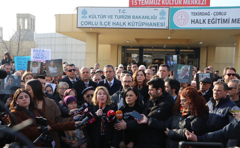 Özgür Özel'den Çorlu kararına tepki: 'Adaleti rayların altında bırakmayacağız'