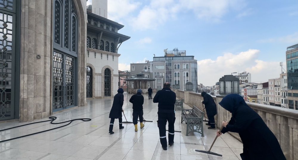 Taksim Cami'nde Ramazan hazırlıkları sona erdi