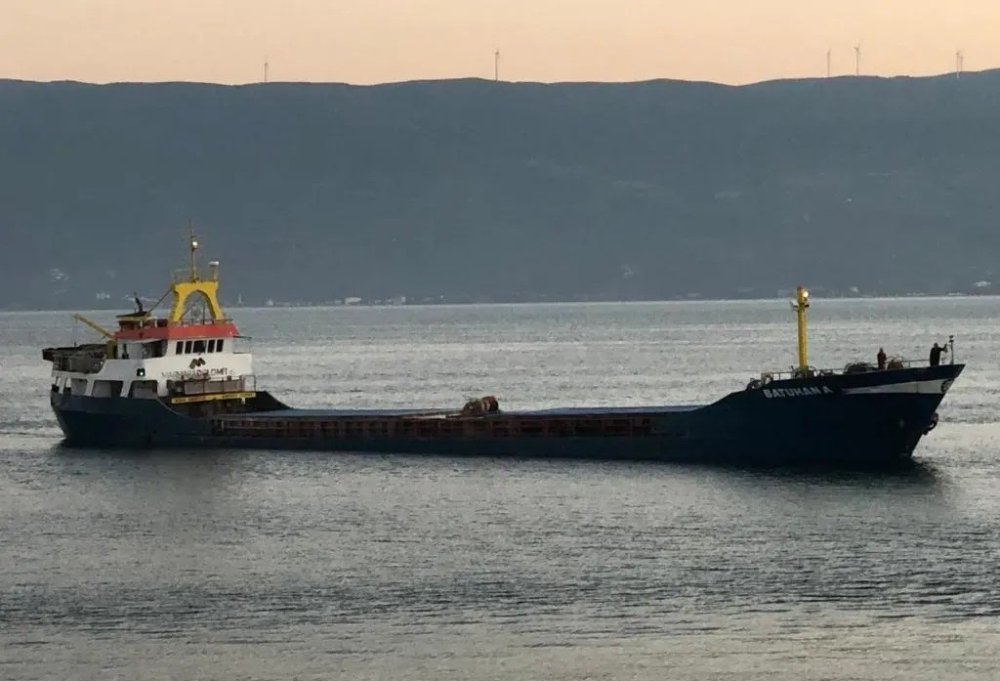 Marmara Denizi'nde batan gemide yeni detaylar: Bellerine bağladıkları kemer ile müdahale etmişler