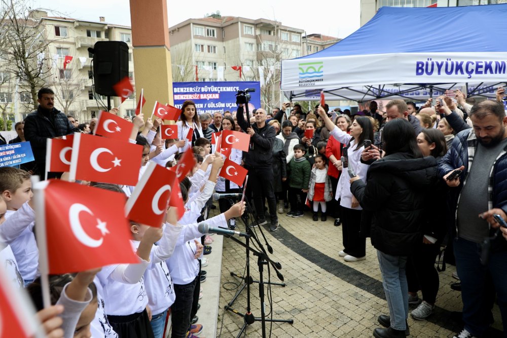 Büyükçekmece Belediye Başkanı Akgün: Ülkemizin bir numaralı meselesi eğitim