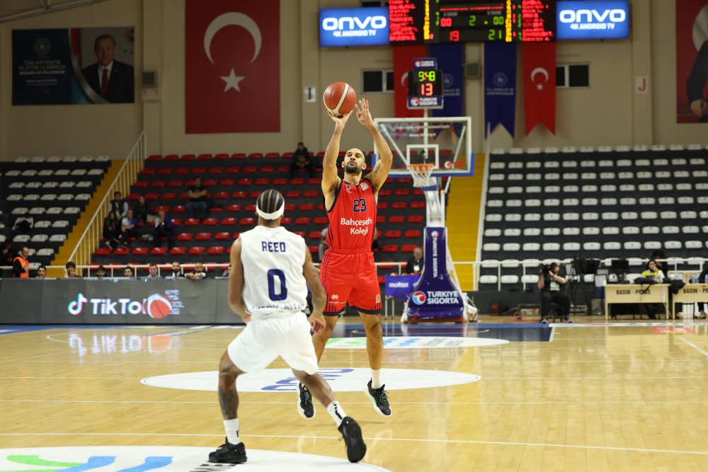 Büyükçekmece Basketbol, Bahçeşehir Koleji'ni devirdi!