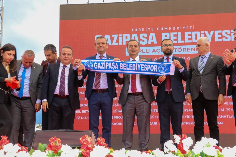 Özgür Özel: 'Meral Hanım ile Ankara'da siyasi ittifak kuramadık ama...'