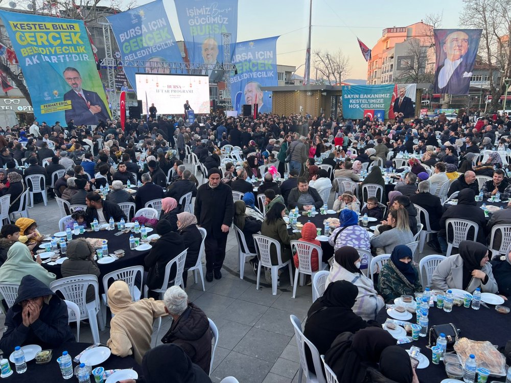 İçişleri Bakanı Yerlikaya Bursa'da iftar yemeğine katıldı