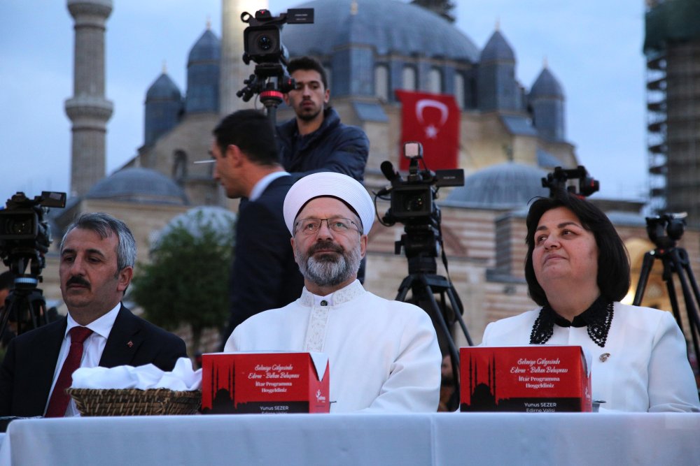 Ali Erbaş: Sevgi, saygı, sadakat ve sabır ile selamete ulaşabiliriz