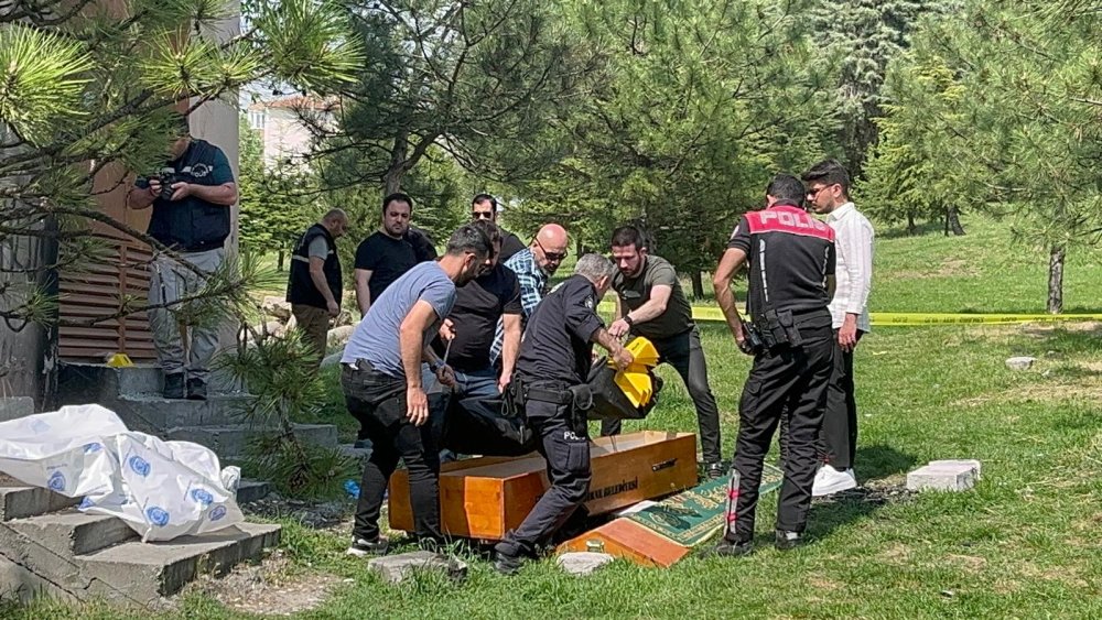 Boşanma aşamasındaki koca dehşet saçtı: 22 yaşındaki eşini 3 kurşunla öldürdü