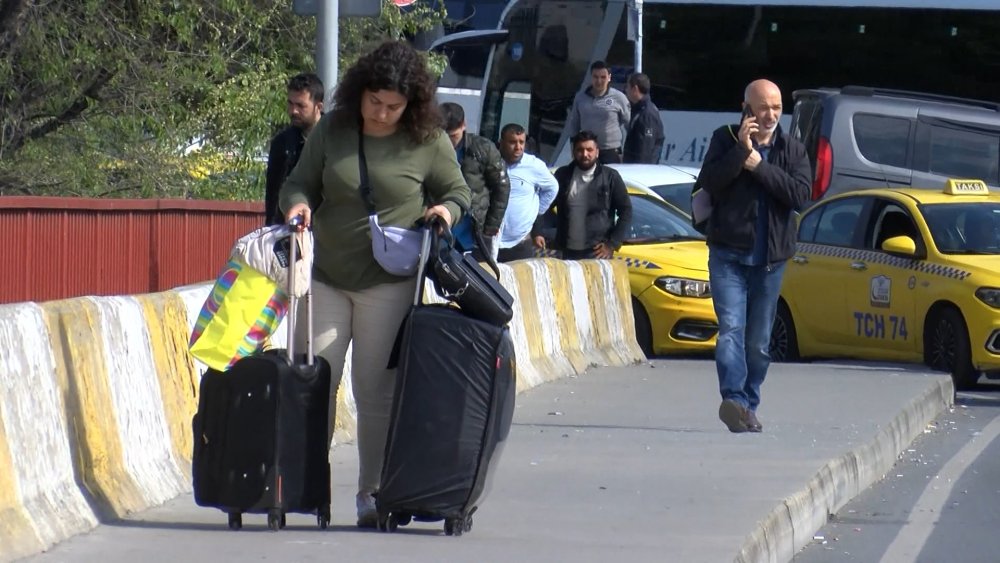 15 Temmuz Demokrasi Otogarı'nda tatil dönüşü yoğunluğu yaşanıyor