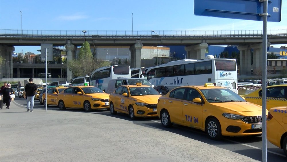 15 Temmuz Demokrasi Otogarı'nda tatil dönüşü yoğunluğu yaşanıyor