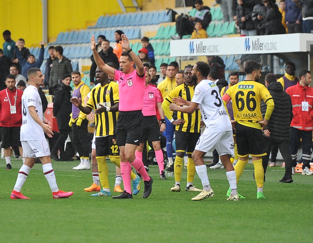 Süper Lig'e veda eden ilk takım belli oldu