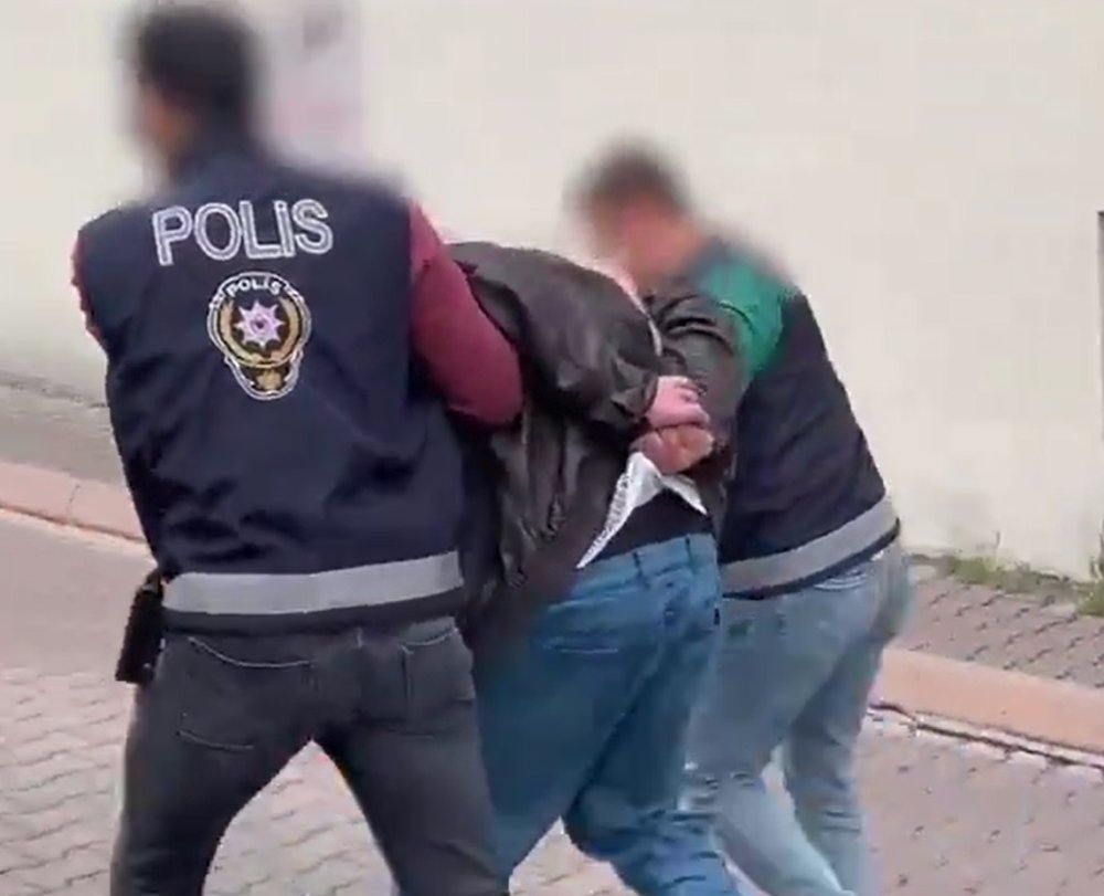 23 yaşındaki kadın suç makinesi babası tarafından katledildi: Geride 8 aylık bebeği kaldı