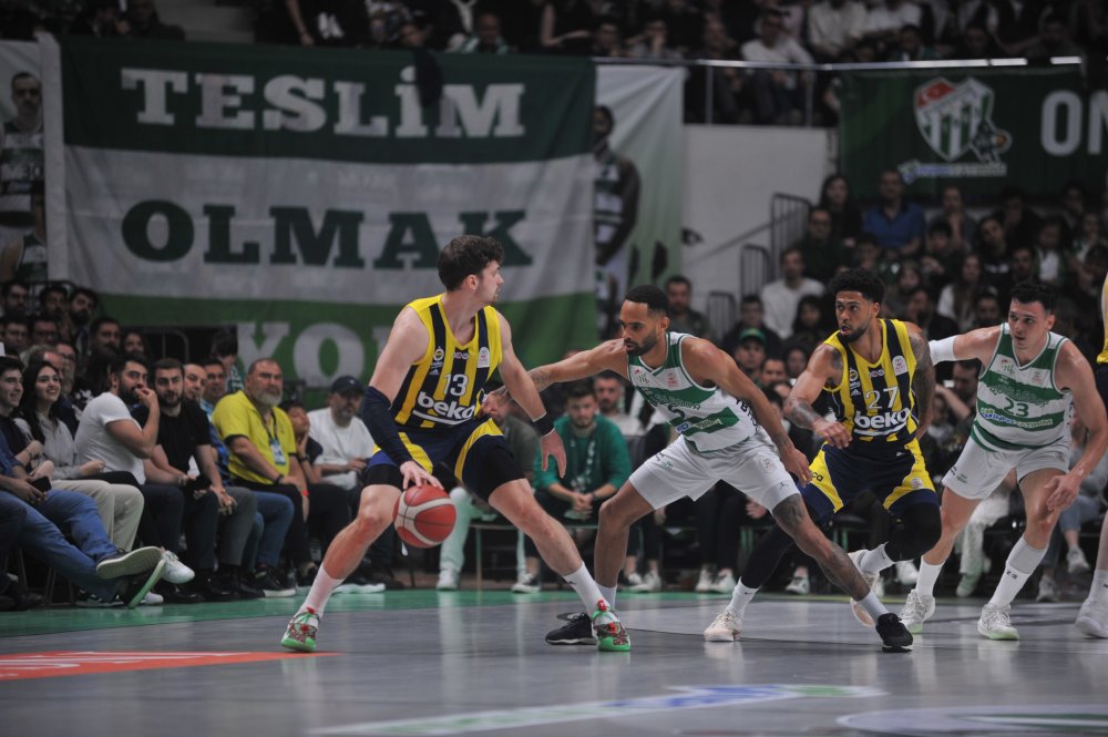 Fenerbahçe Beko rakibi Bursaspor İnfo Yatırım'ı 116-112 yendi