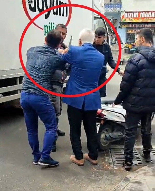 Akrabaların bıçaklı, tabureli ‘Başka yerde çay içme’ kavgası